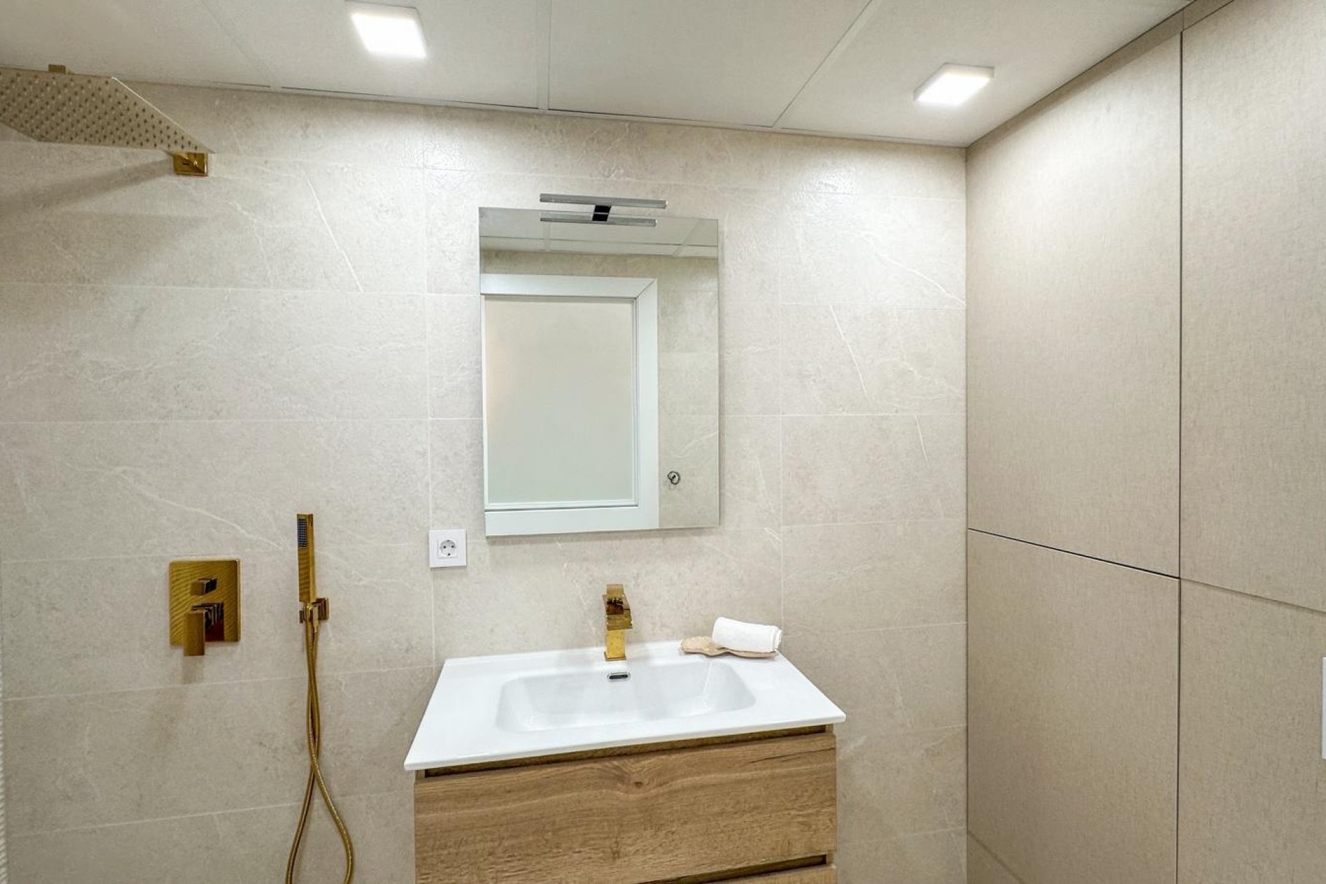 Reventa - Apartamento / Piso - Torrevieja - El Acequión - Los Náufragos