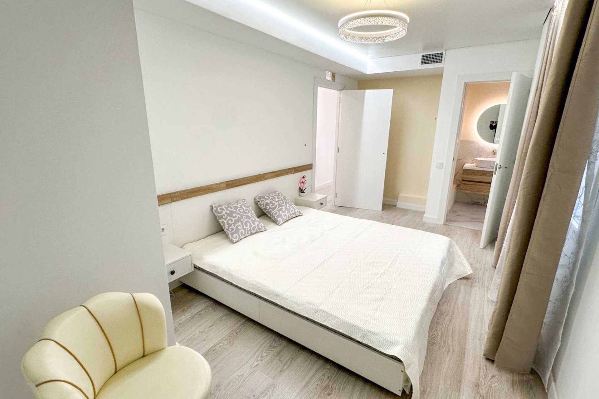 Reventa - Apartamento / Piso - Torrevieja - El Acequión - Los Náufragos