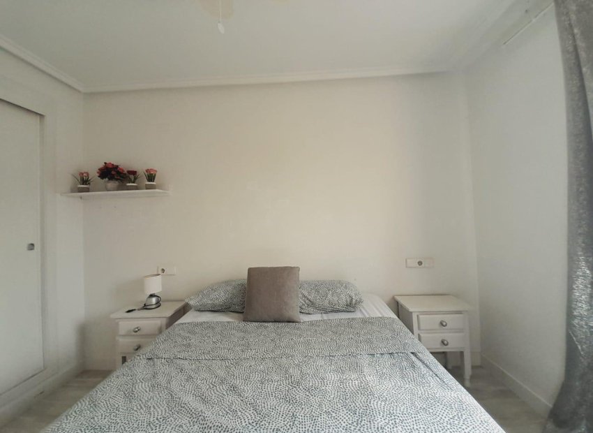 Reventa - Apartamento / piso - Torrevieja - El molino