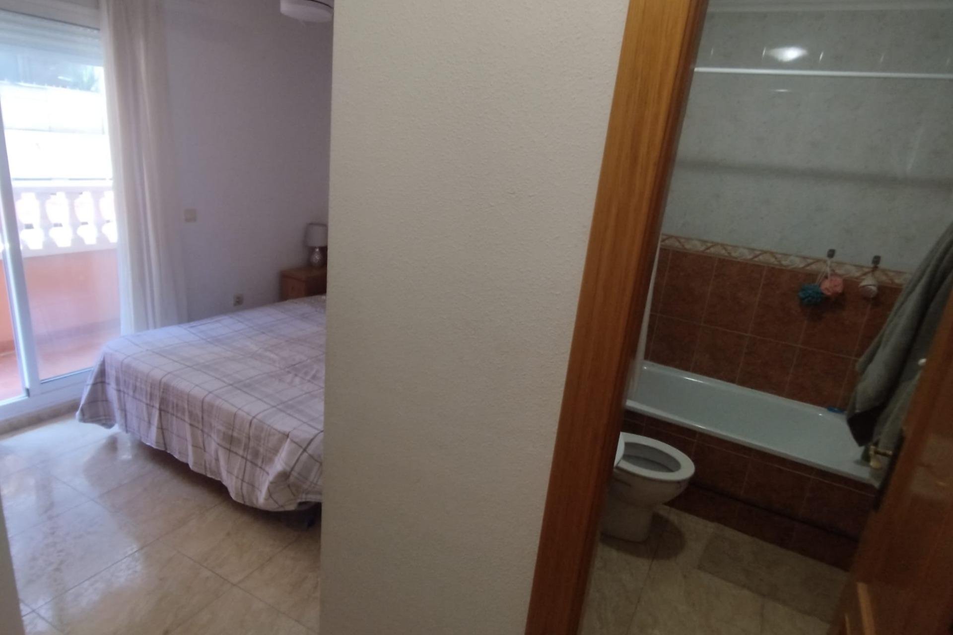 Reventa - Apartamento / piso - Torrevieja - Estacion de autobuses