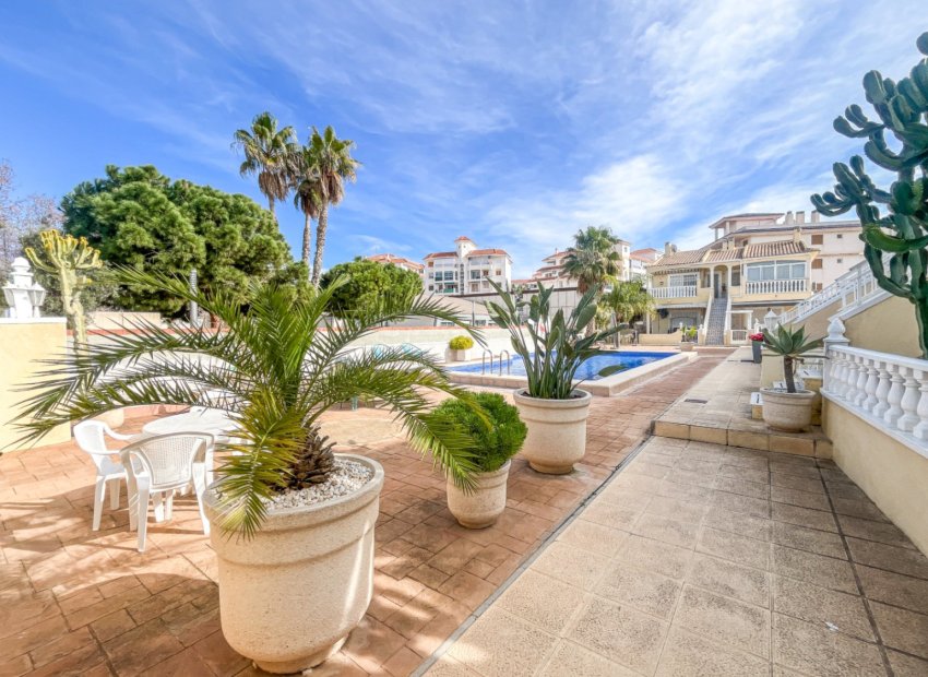 Reventa - Apartamento / Piso - Torrevieja - La Mata