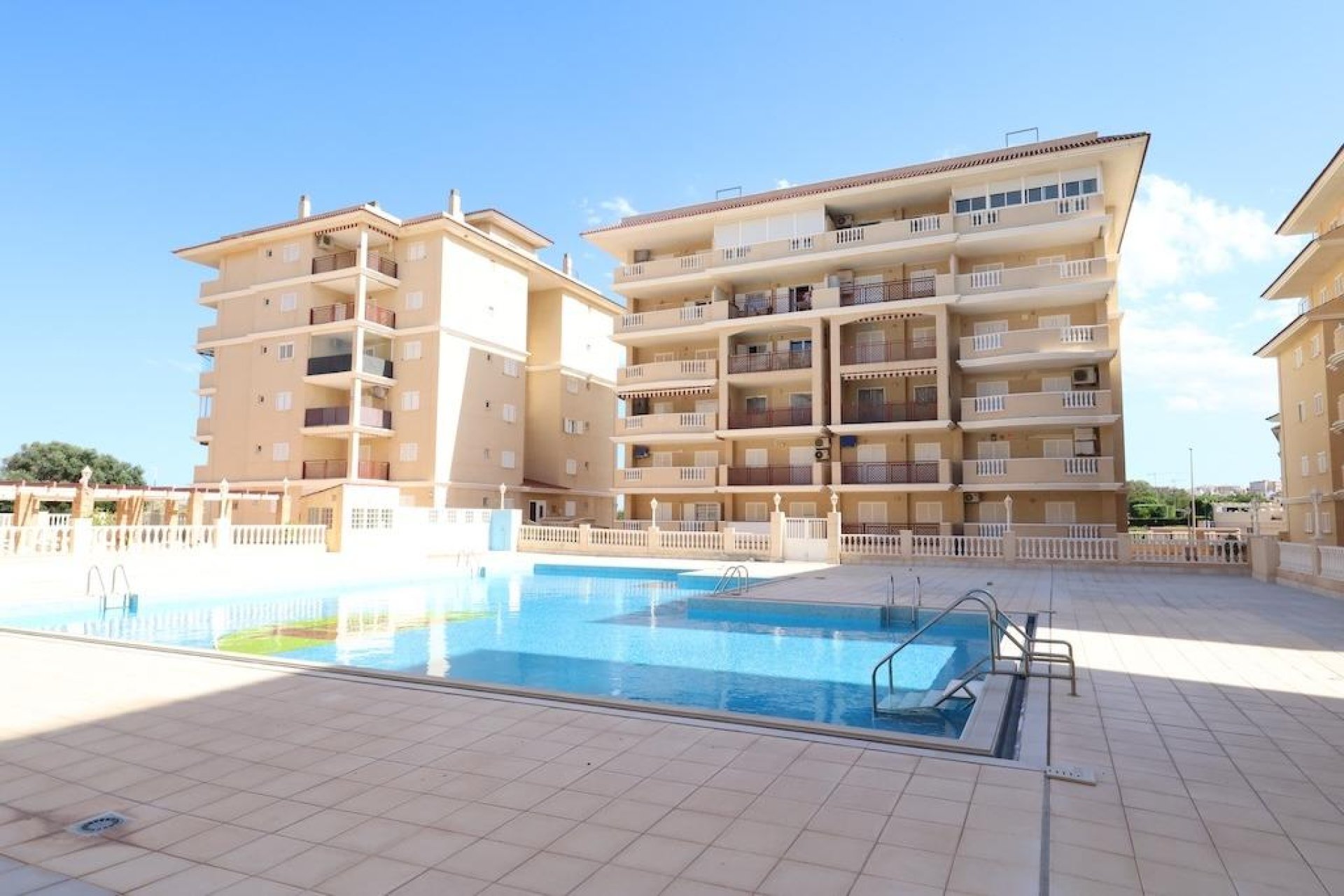Reventa - Apartamento / Piso - Torrevieja - La Mata
