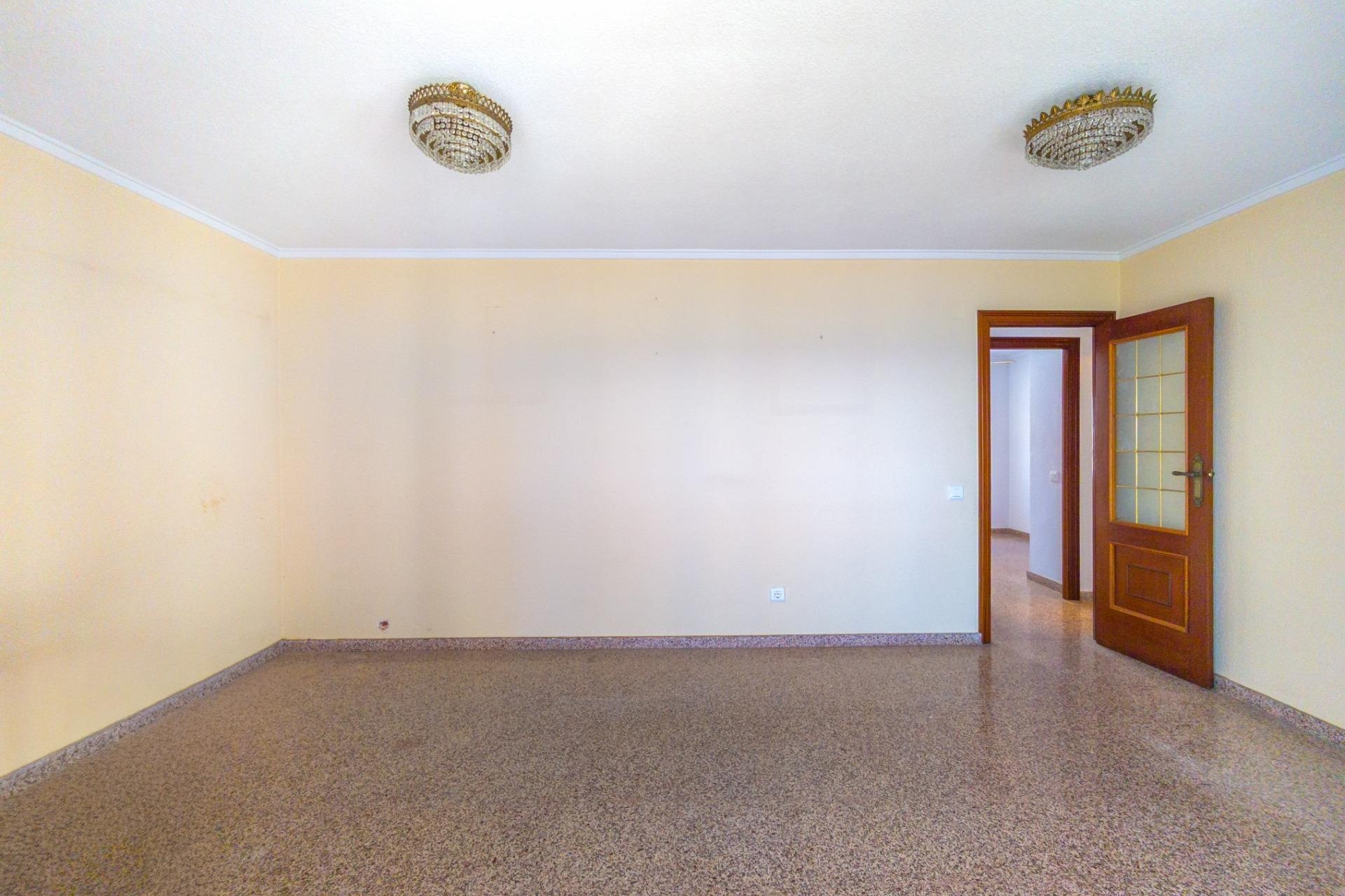 Reventa - Apartamento / Piso - Torrevieja - La Mata