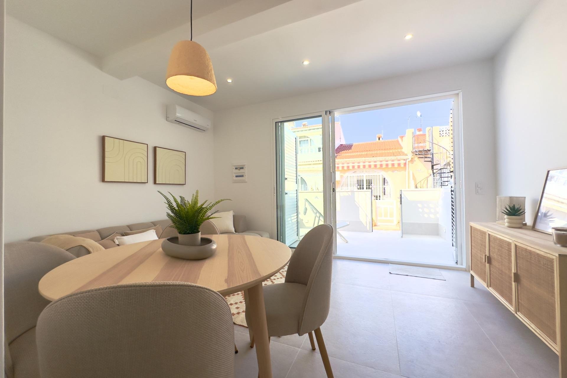 Reventa - Apartamento / Piso - Torrevieja - La Siesta