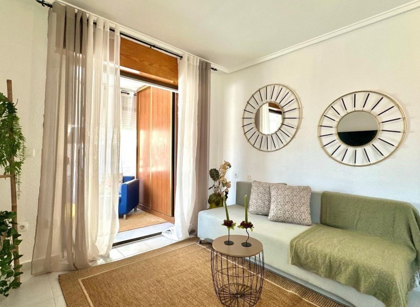 Reventa - Apartamento / Piso - Torrevieja - La Siesta