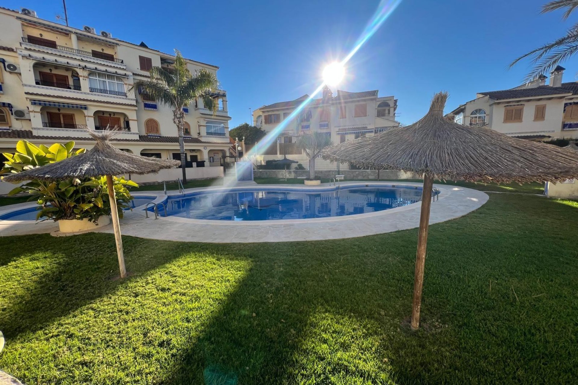 Reventa - Apartamento / Piso - Torrevieja - Sector 25