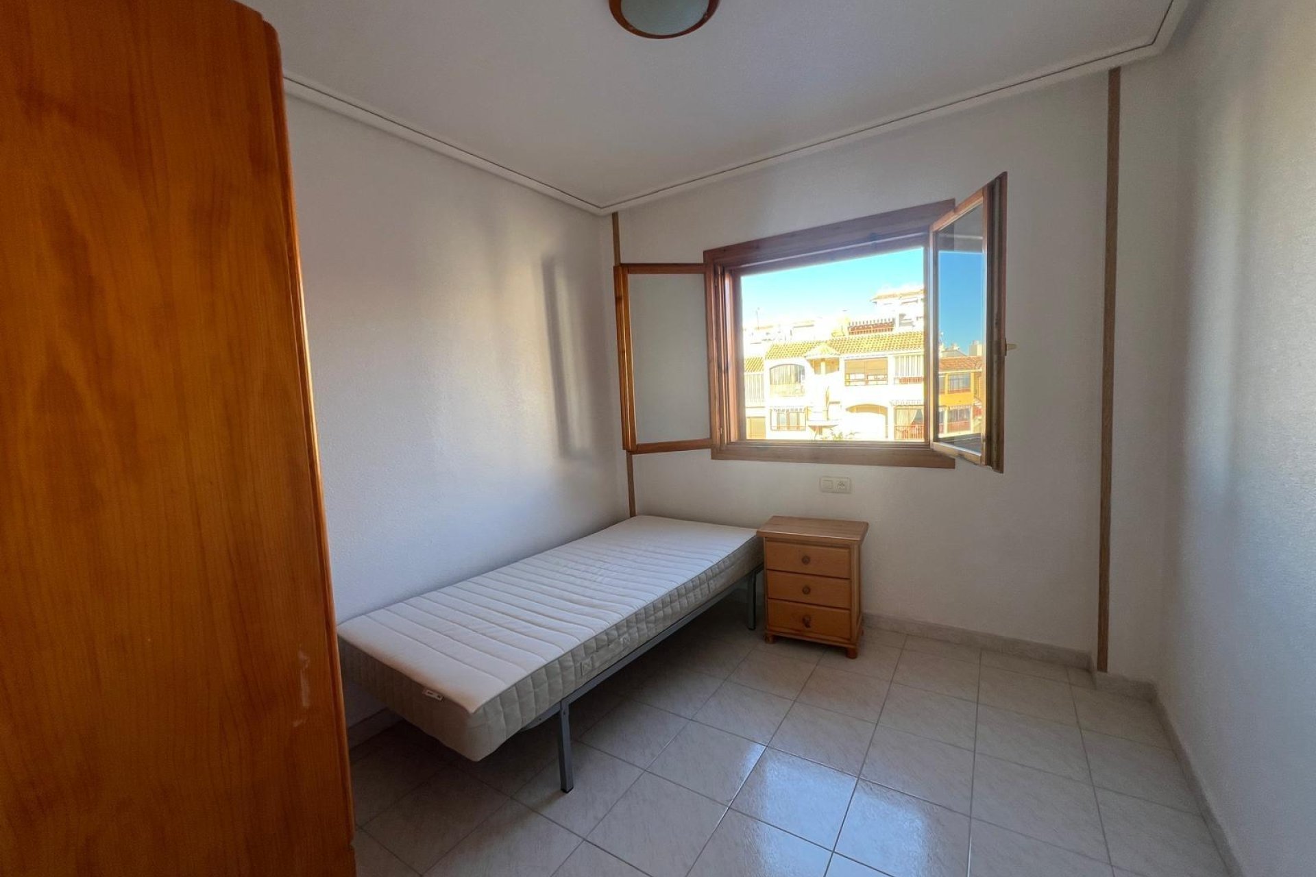 Reventa - Apartamento / Piso - Torrevieja - Sector 25