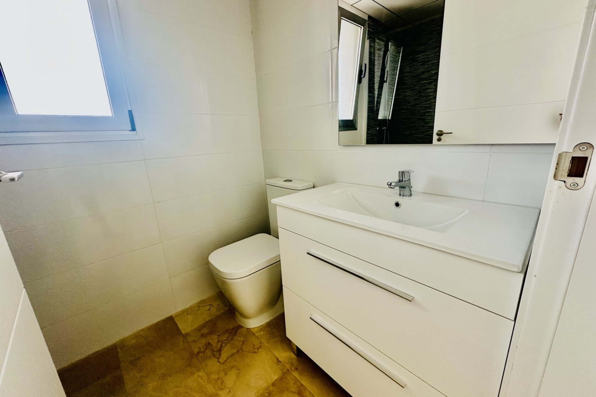 Reventa - Apartamento / piso - Villamartin - Villamartín