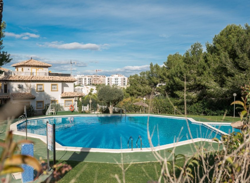 Reventa - Apartamento / Piso - Villamartin - Villamartín