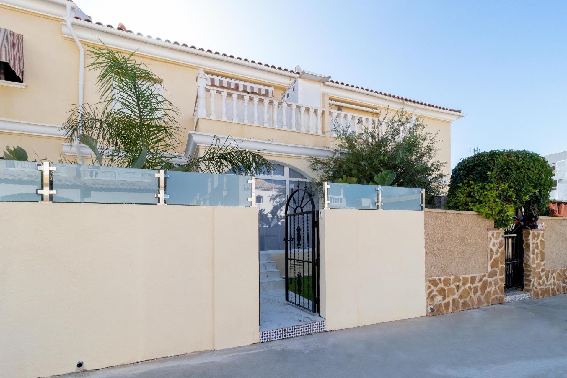 Reventa - Bungalow - Torrevieja - Aguas Nuevas