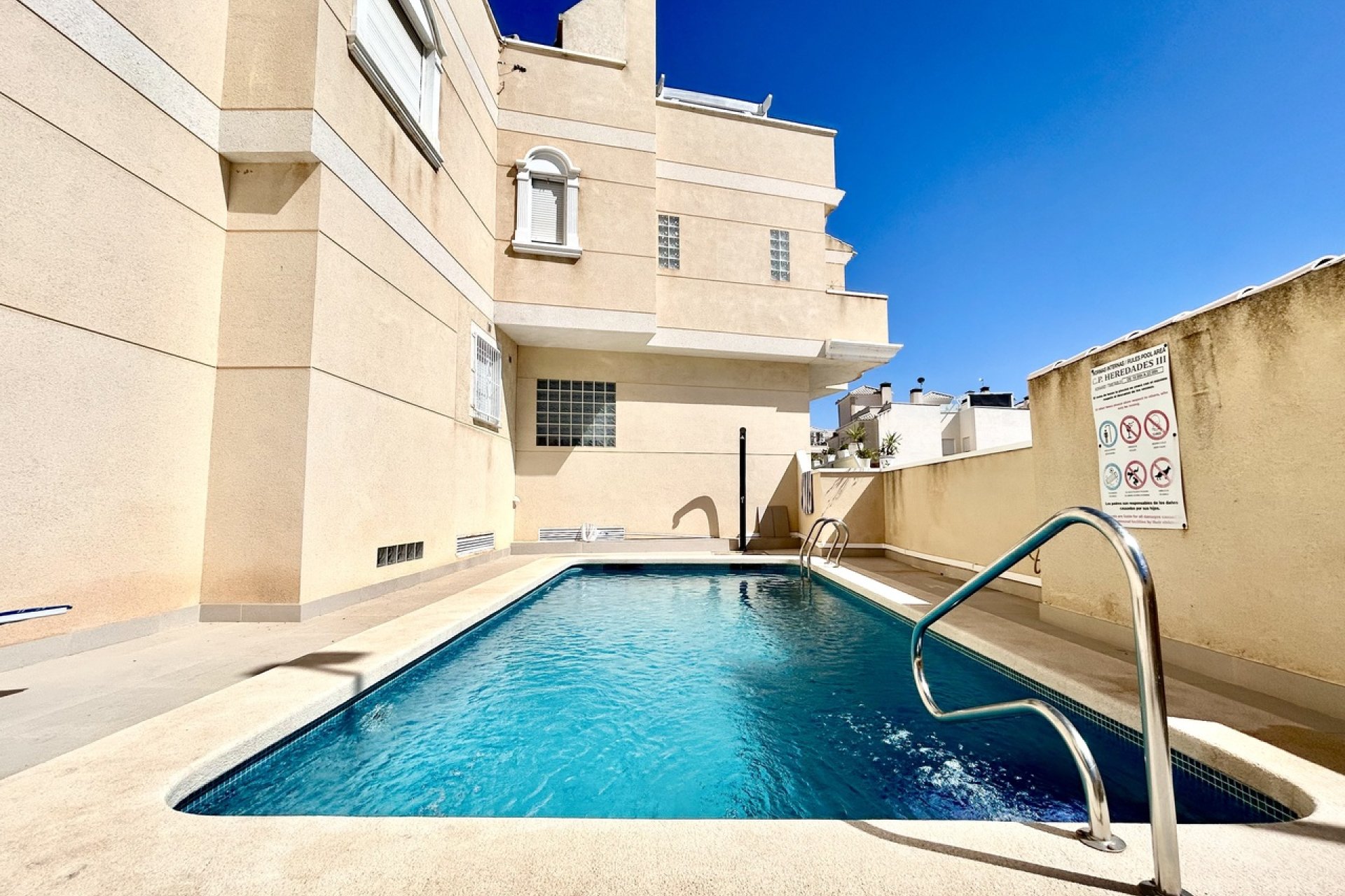 Reventa - Casa adosada - Formentera del Segura - Formentera De Segura