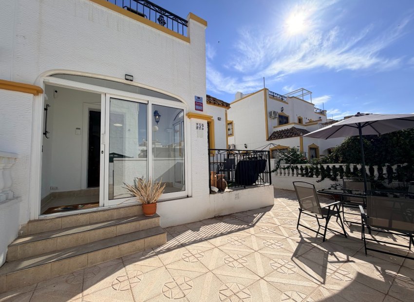 Reventa - Casa adosada - Orihuela - Entre Naranjos