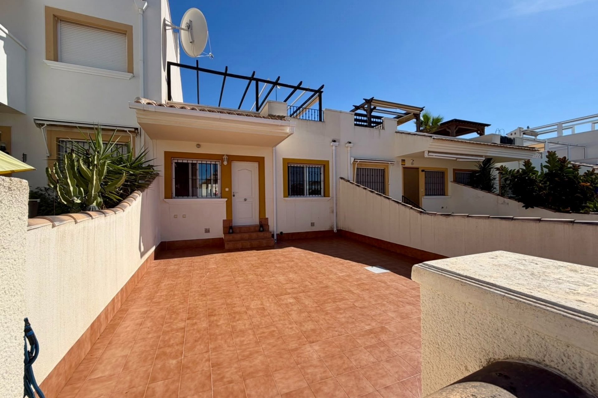 Reventa - Casa adosada - Orihuela - Entre Naranjos