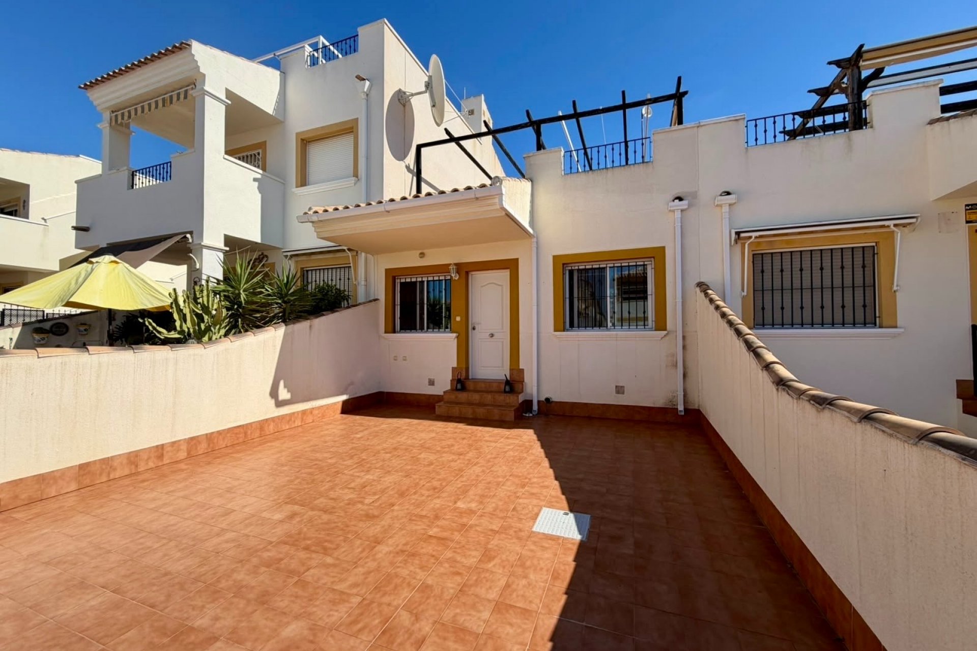 Reventa - Casa adosada - Orihuela - Entre Naranjos