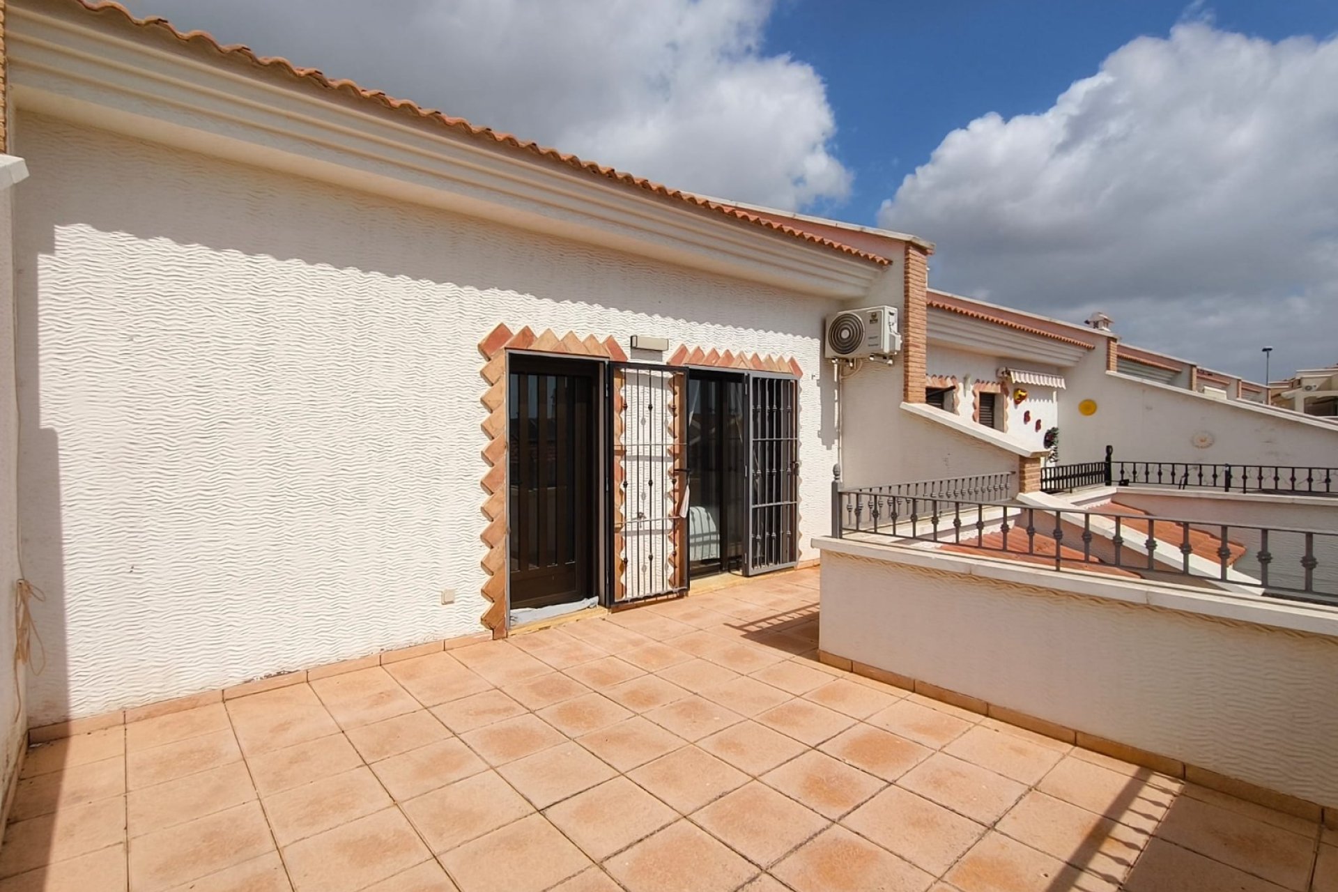 Reventa - Casa adosada - San Miguel de Salinas