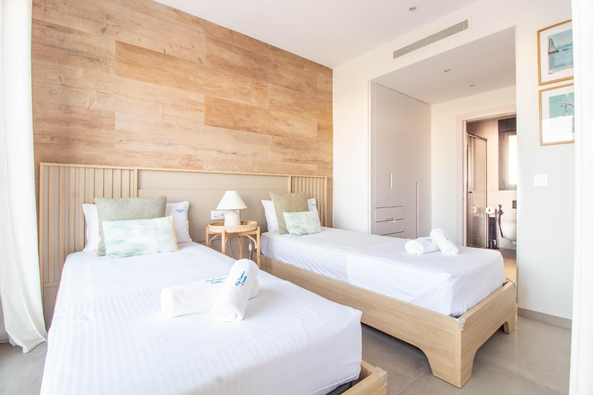 Reventa - Casa adosada - Santiago de la Ribera - zona san blas