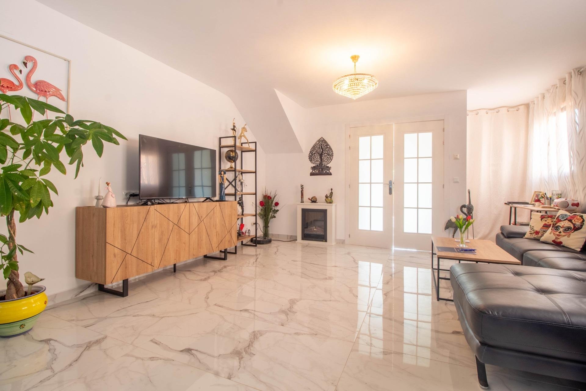 Reventa - Casa adosada - Torrevieja - Acequion