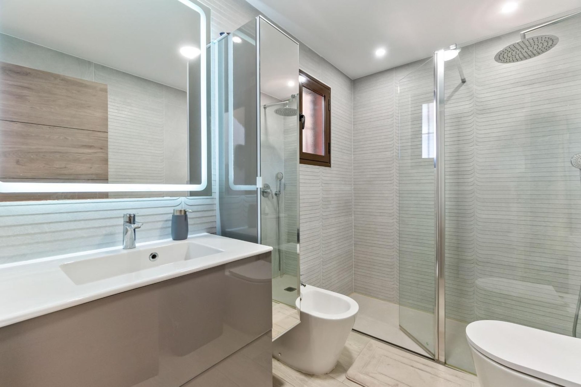 Reventa - Casa adosada - Torrevieja - Aguas Nuevas