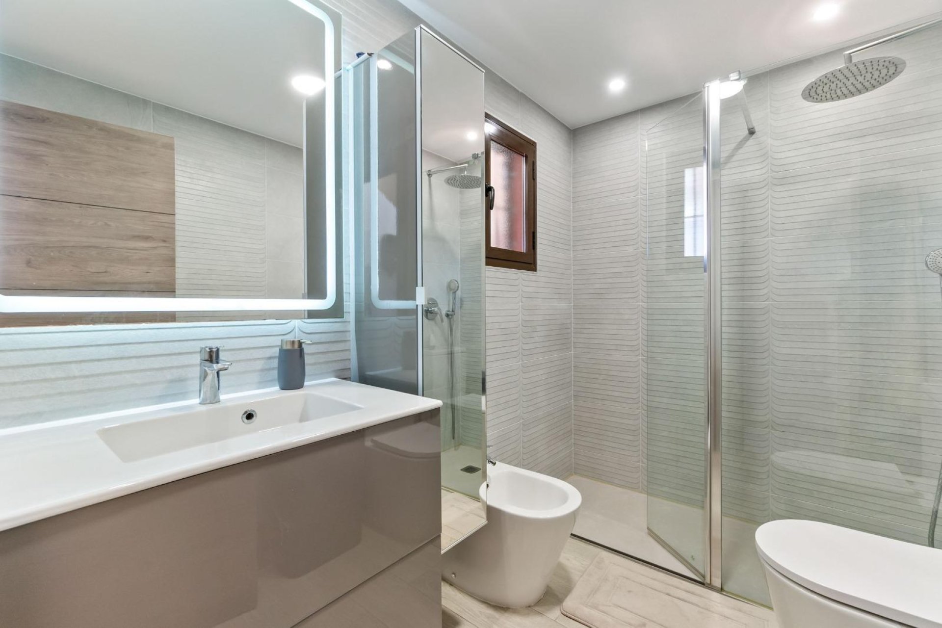 Reventa - Casa adosada - Torrevieja - Aguas Nuevas