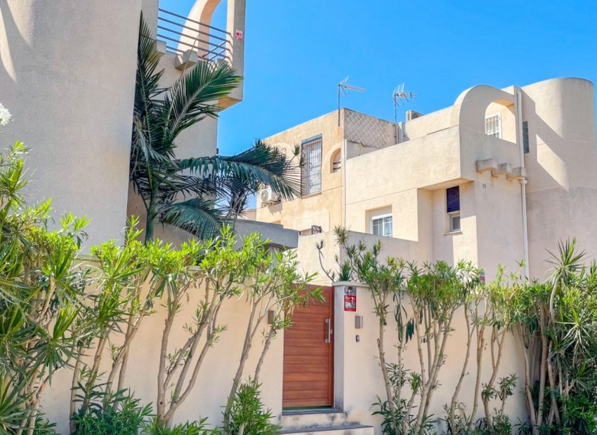 Reventa - Casa adosada - Torrevieja - La Siesta