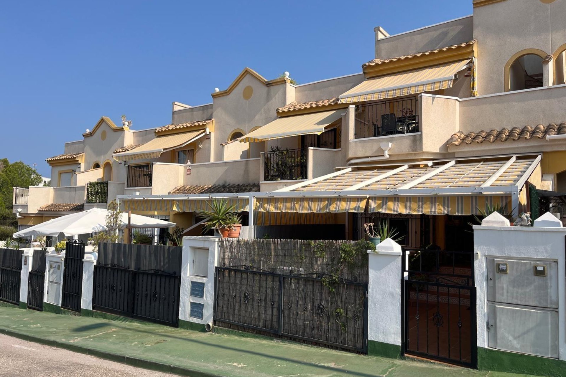 Reventa - Casa adosada - Torrevieja