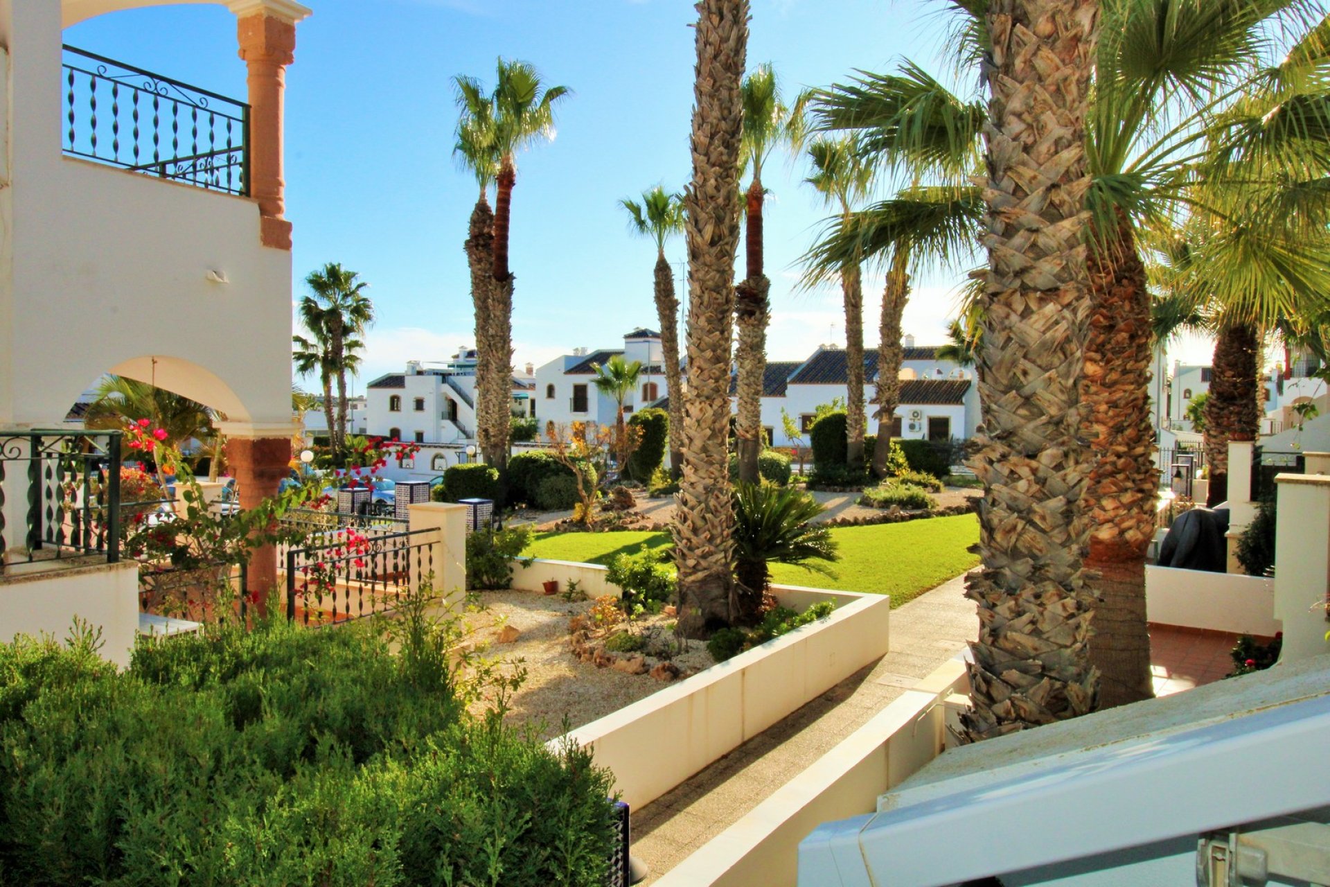 Reventa - Casa adosada - Villamartin - PAU 8