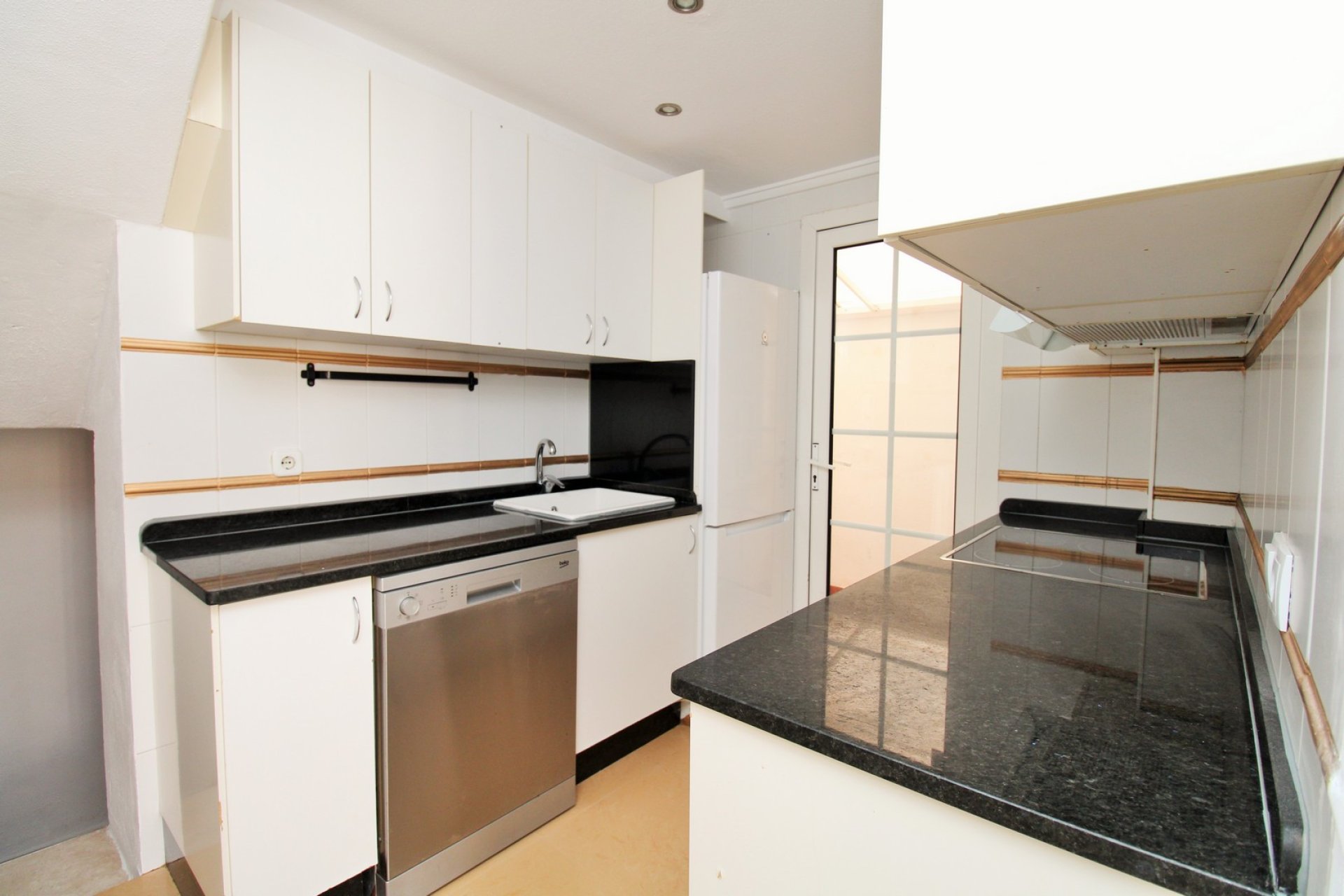 Reventa - Casa adosada - Villamartin - Villamartín