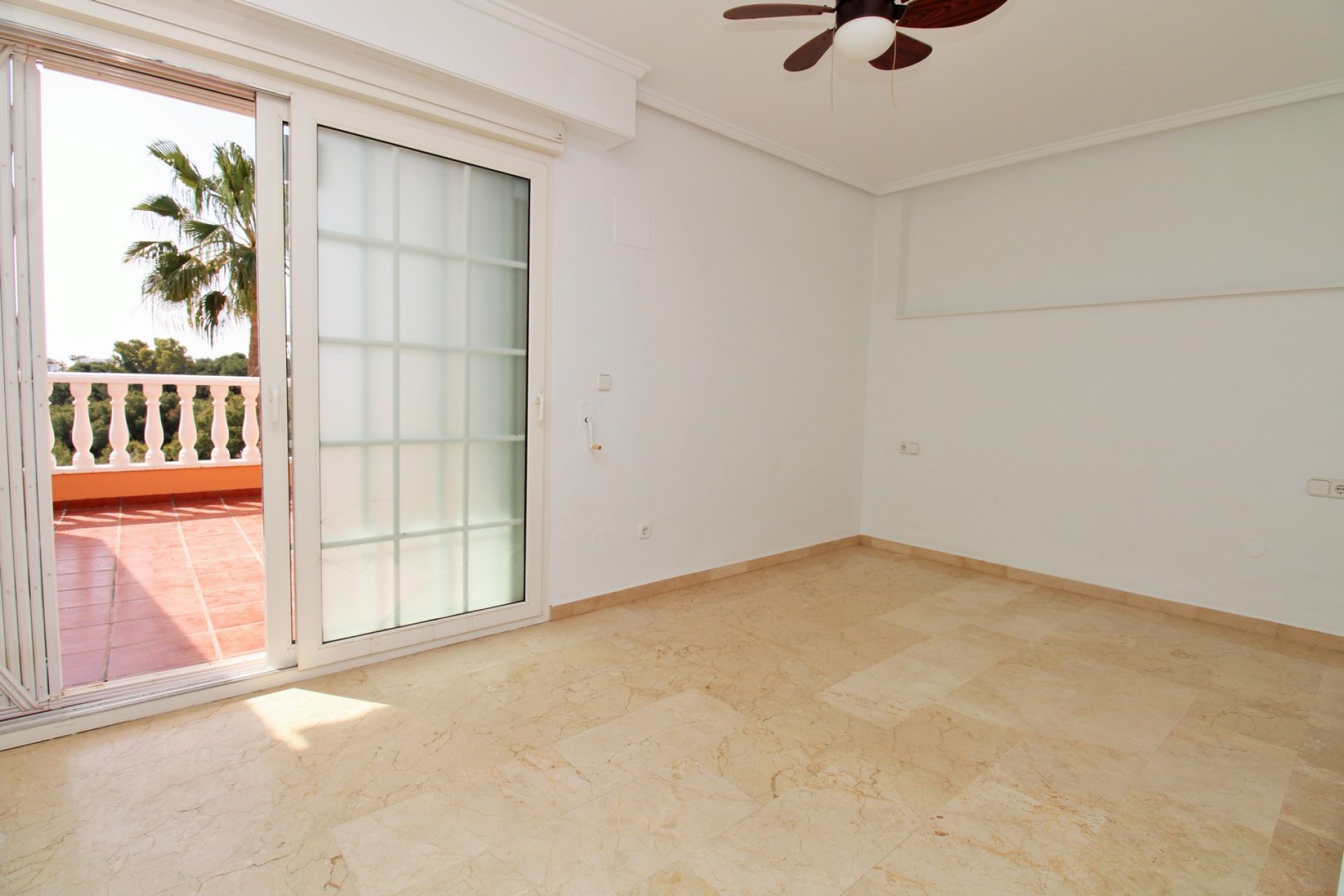 Reventa - Casa adosada - Villamartin - Villamartín