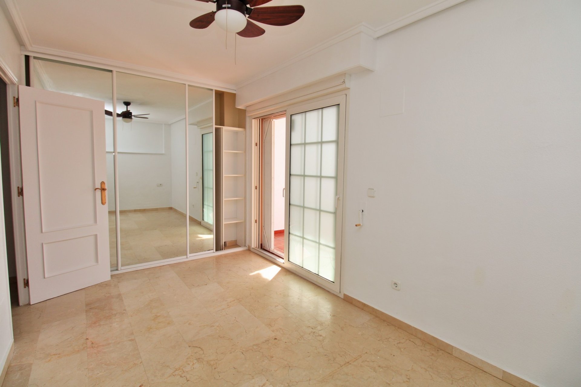 Reventa - Casa adosada - Villamartin - Villamartín