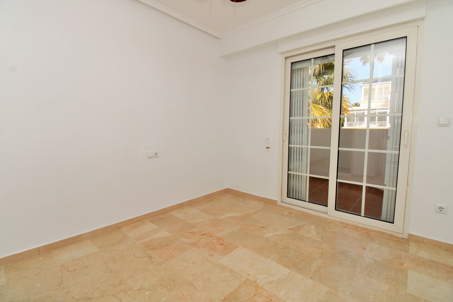 Reventa - Casa adosada - Villamartin - Villamartín