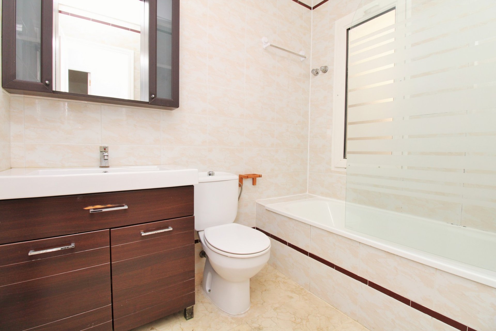 Reventa - Casa adosada - Villamartin - Villamartín