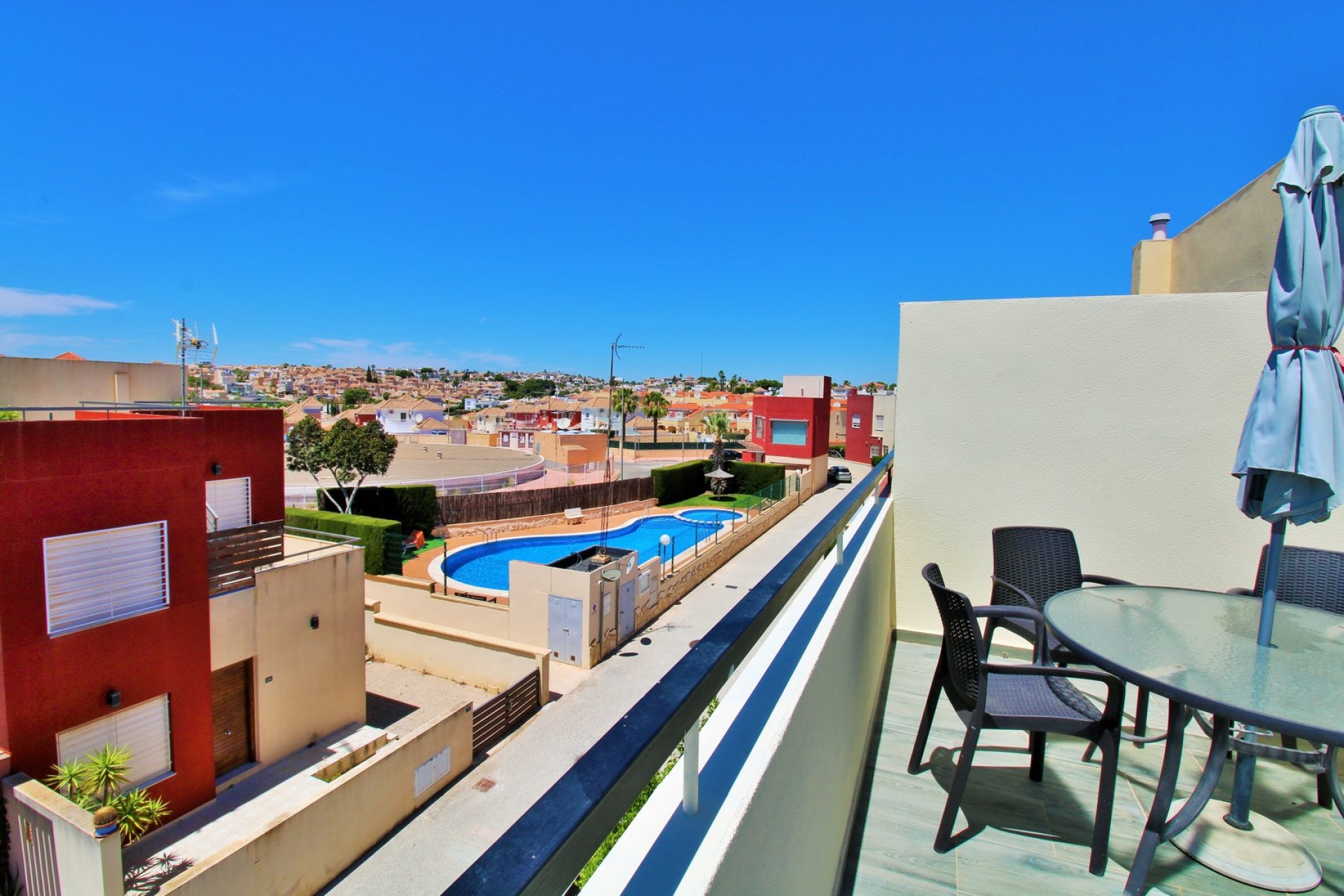 Reventa - Casa adosada - Villamartin - Villamartín