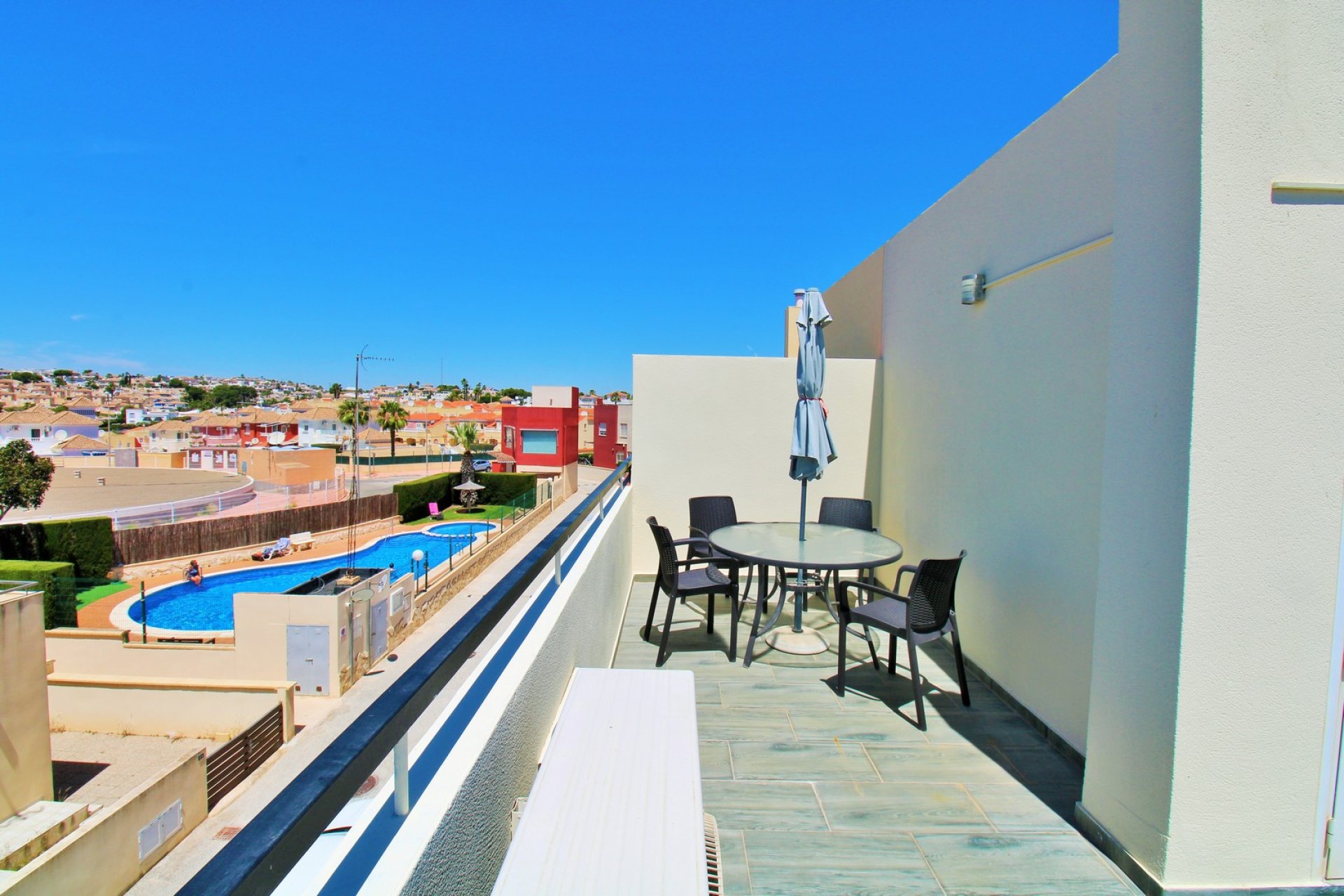 Reventa - Casa adosada - Villamartin - Villamartín