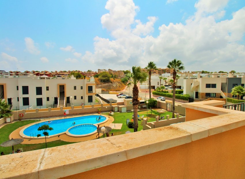 Reventa - Casa adosada - Villamartin - Villamartín
