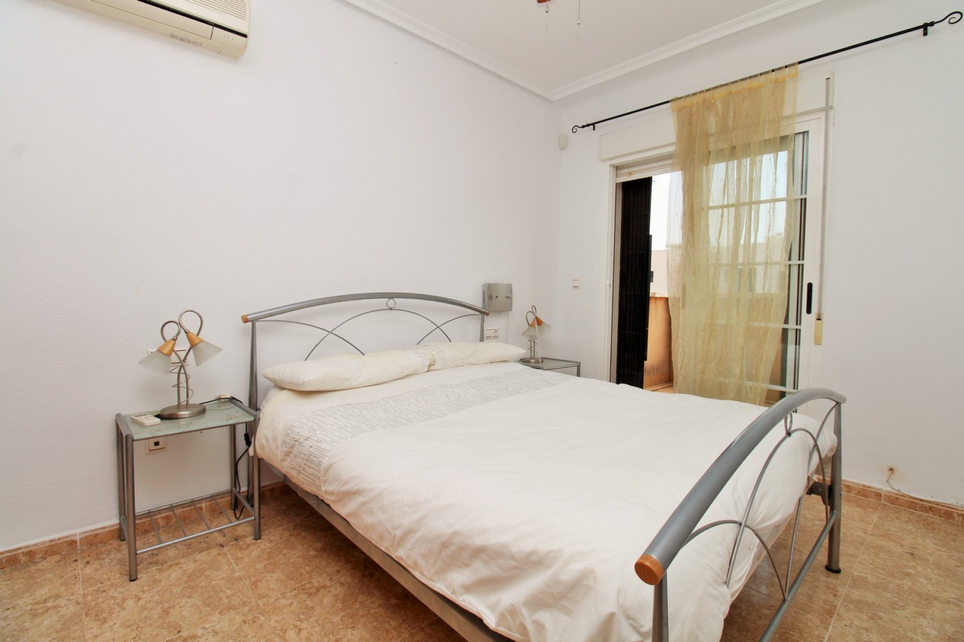 Reventa - Casa adosada - Villamartin - Villamartín
