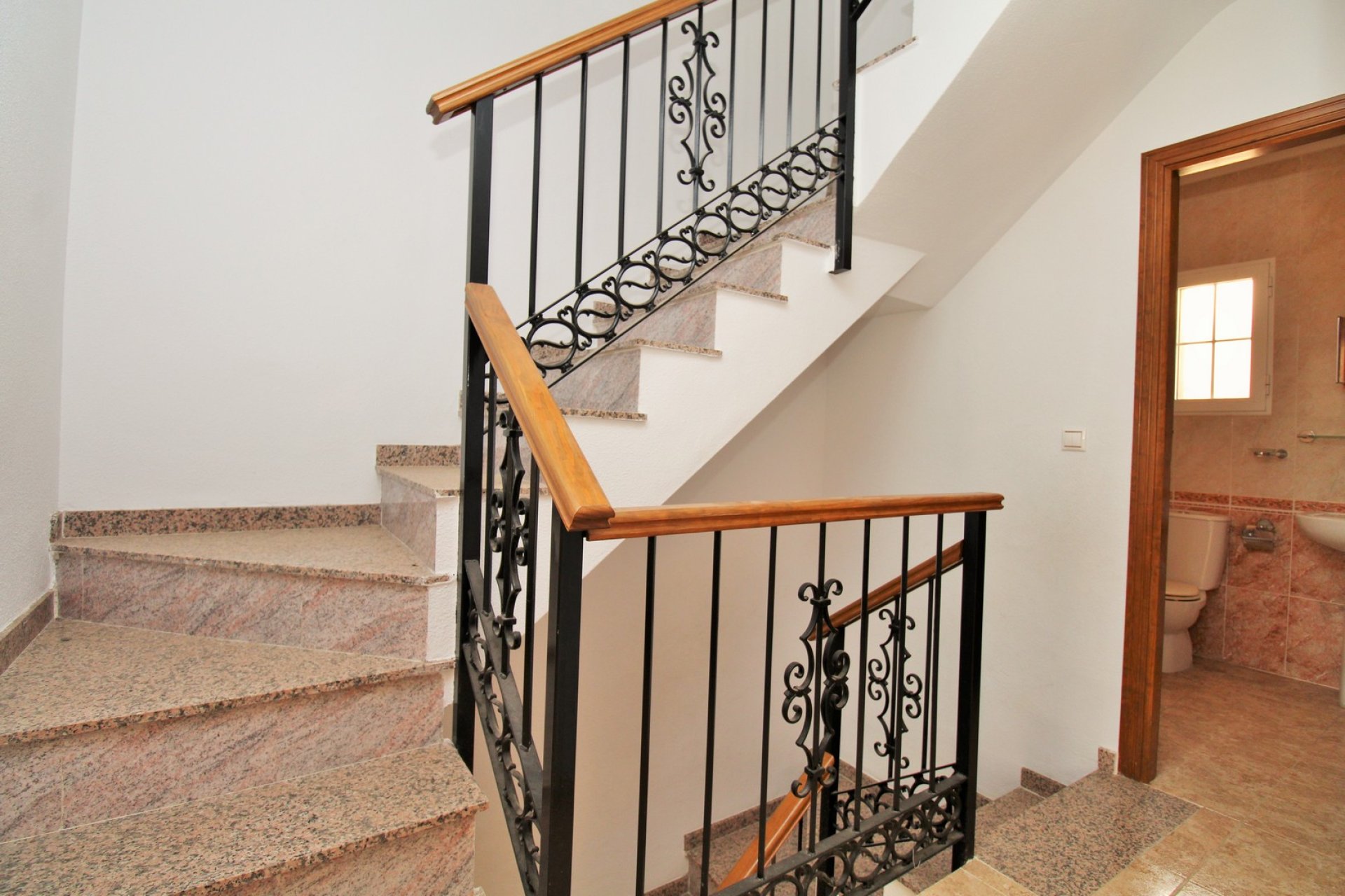 Reventa - Casa adosada - Villamartin - Villamartín