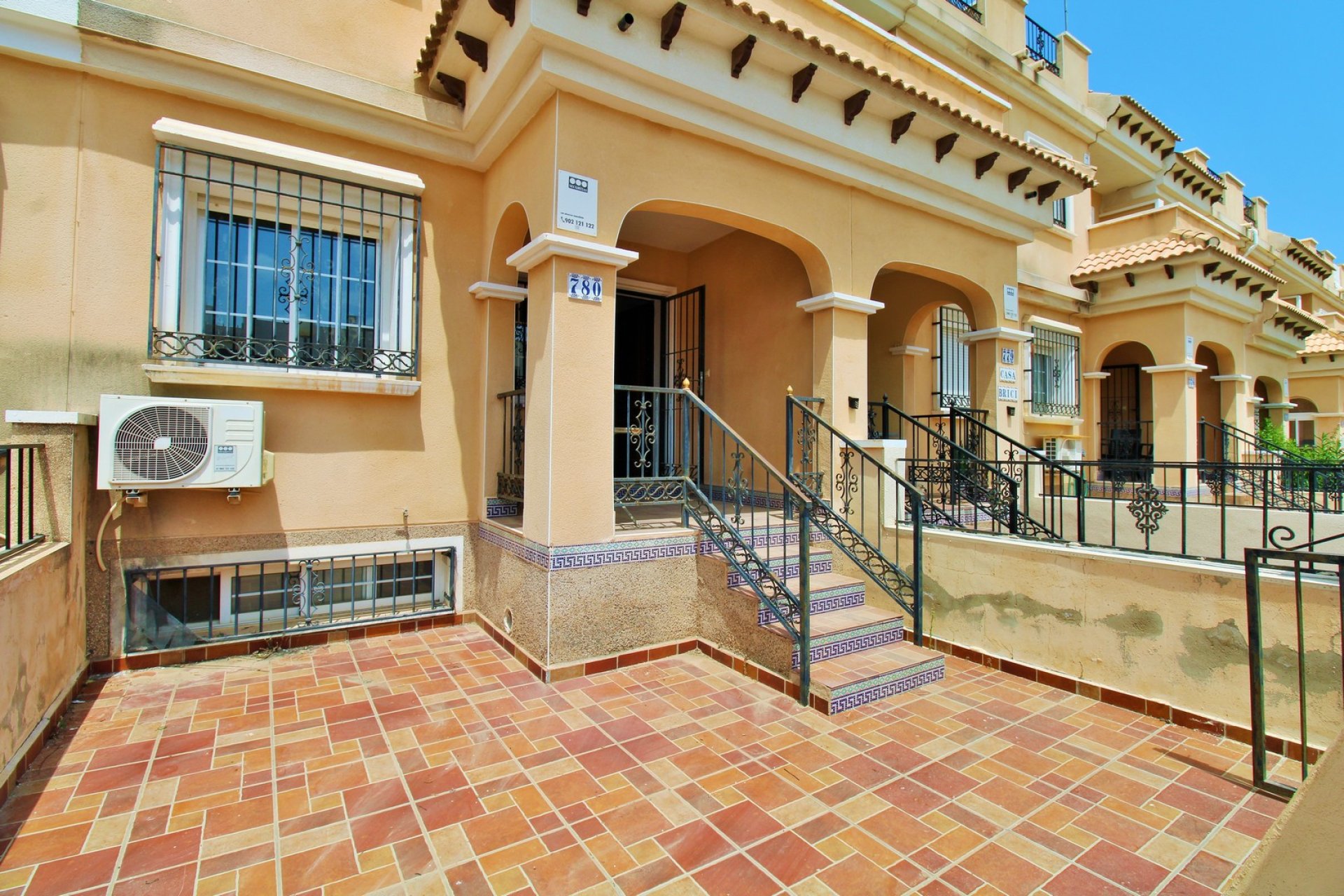 Reventa - Casa adosada - Villamartin - Villamartín