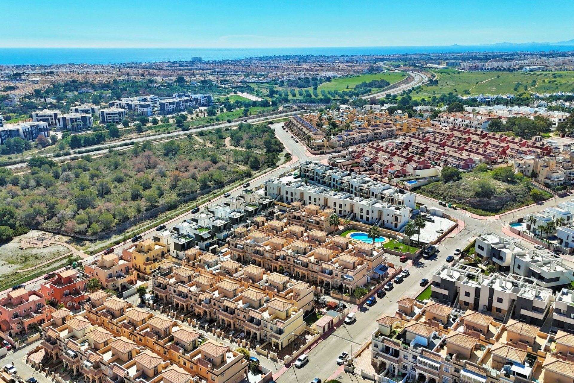 Reventa - Casa adosada - Villamartin - Villamartín