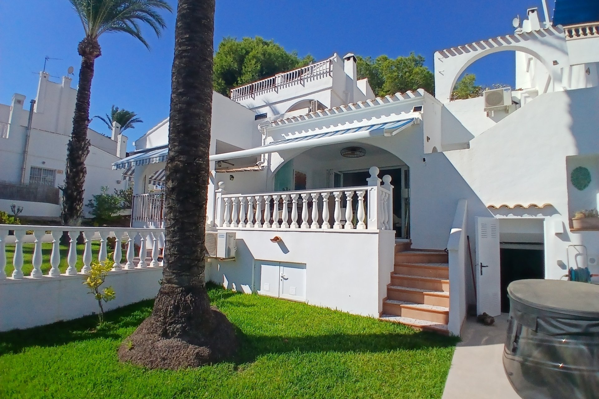Reventa - Casa adosada - Villamartin - Villamartín