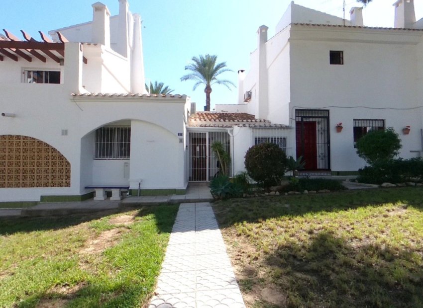 Reventa - Casa adosada - Villamartin - Villamartín