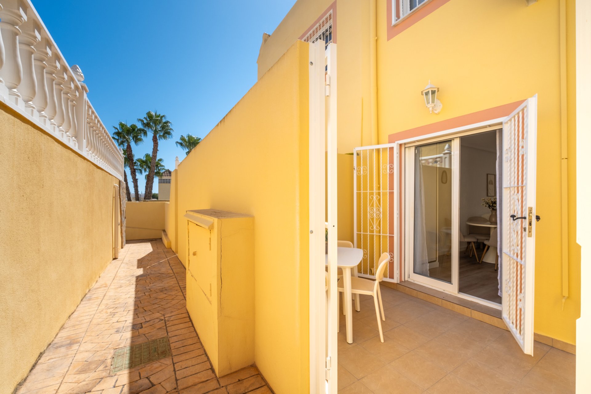 Reventa - Casa adosada - Villamartin - Villamartín