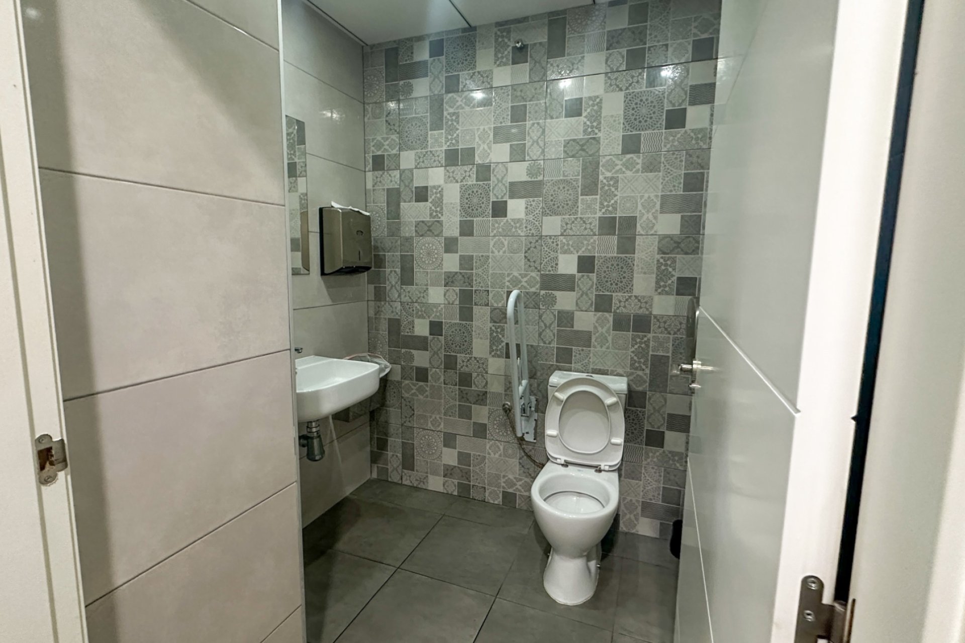 Reventa - Comercial - Torrevieja - Aguas Nuevas