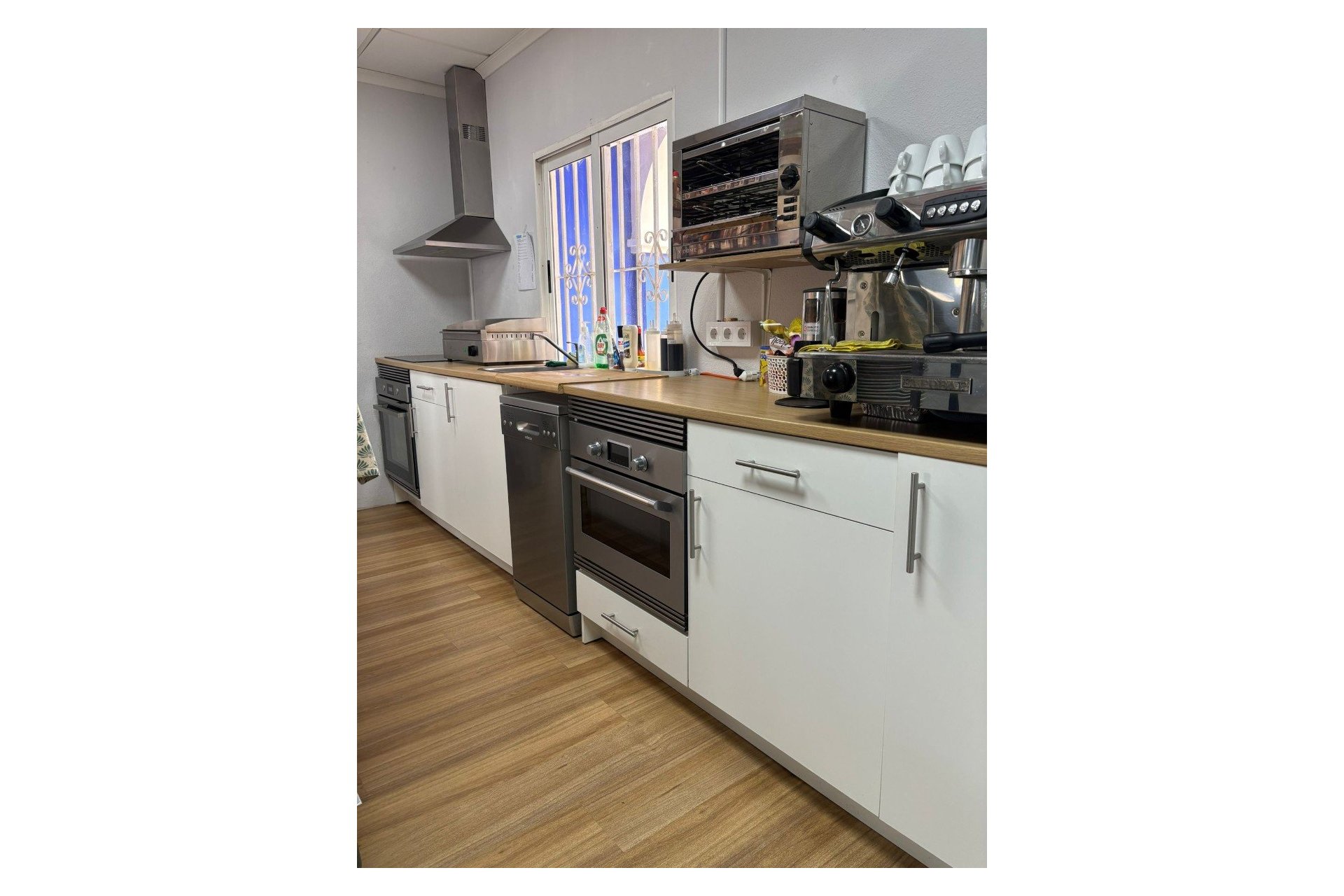 Reventa - Comercial - Torrevieja - Puerto