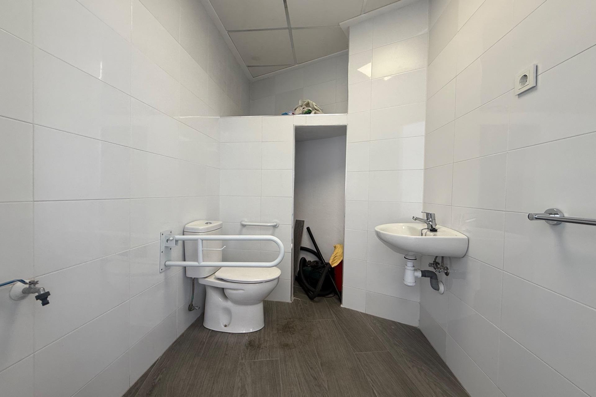 Reventa - Comercial - Torrevieja