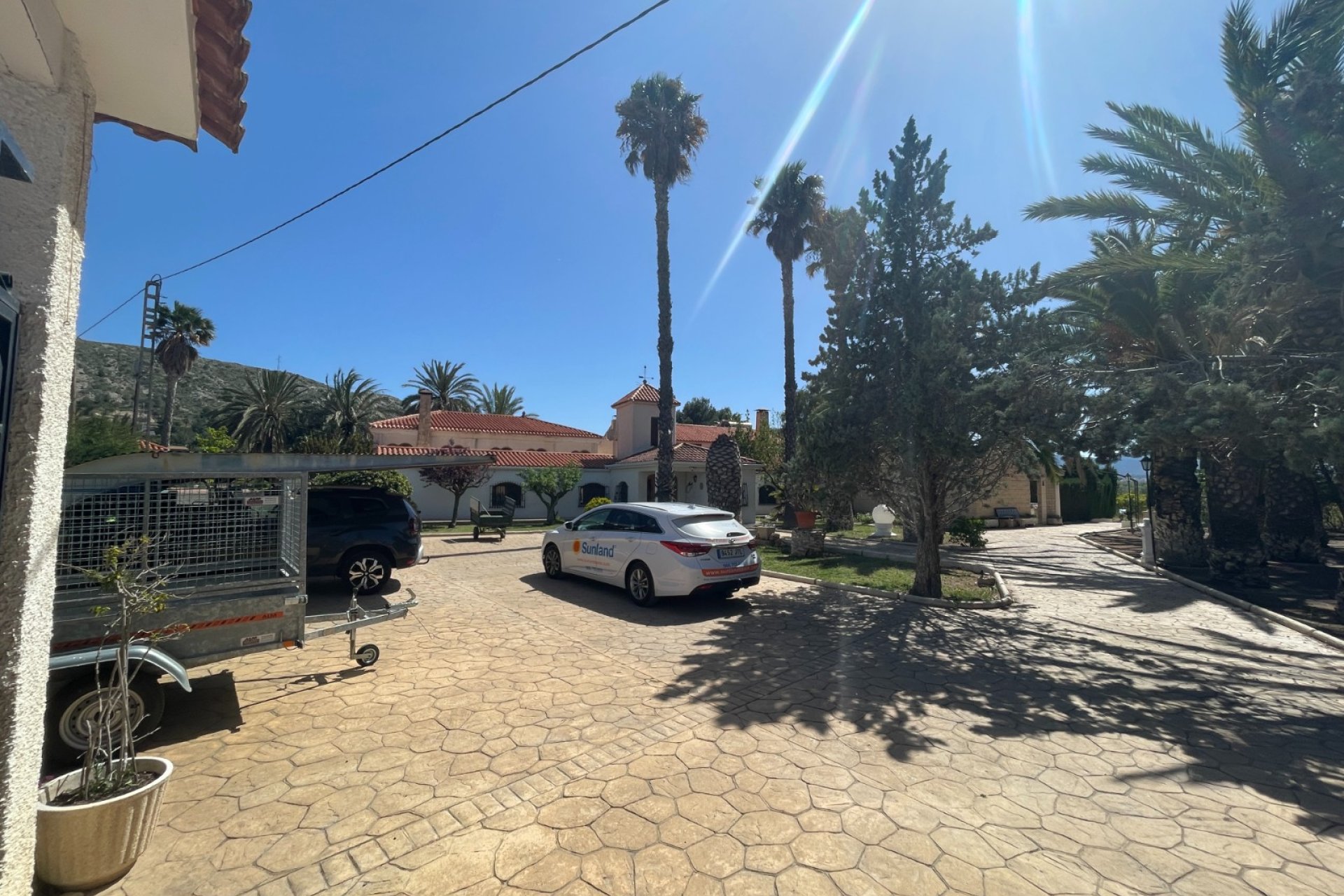Reventa - Finca / Casa Rural - Elda
