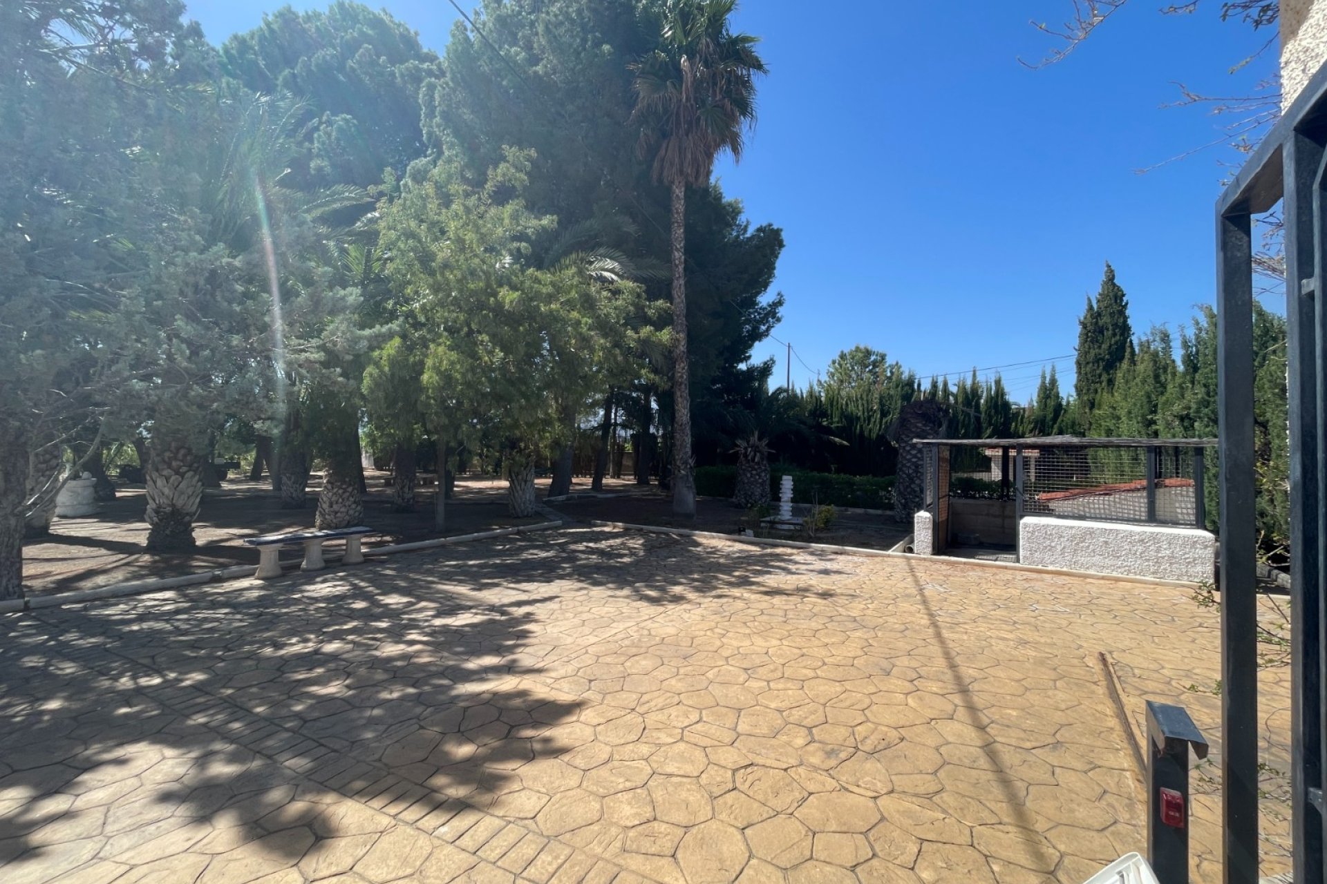 Reventa - Finca / Casa Rural - Elda