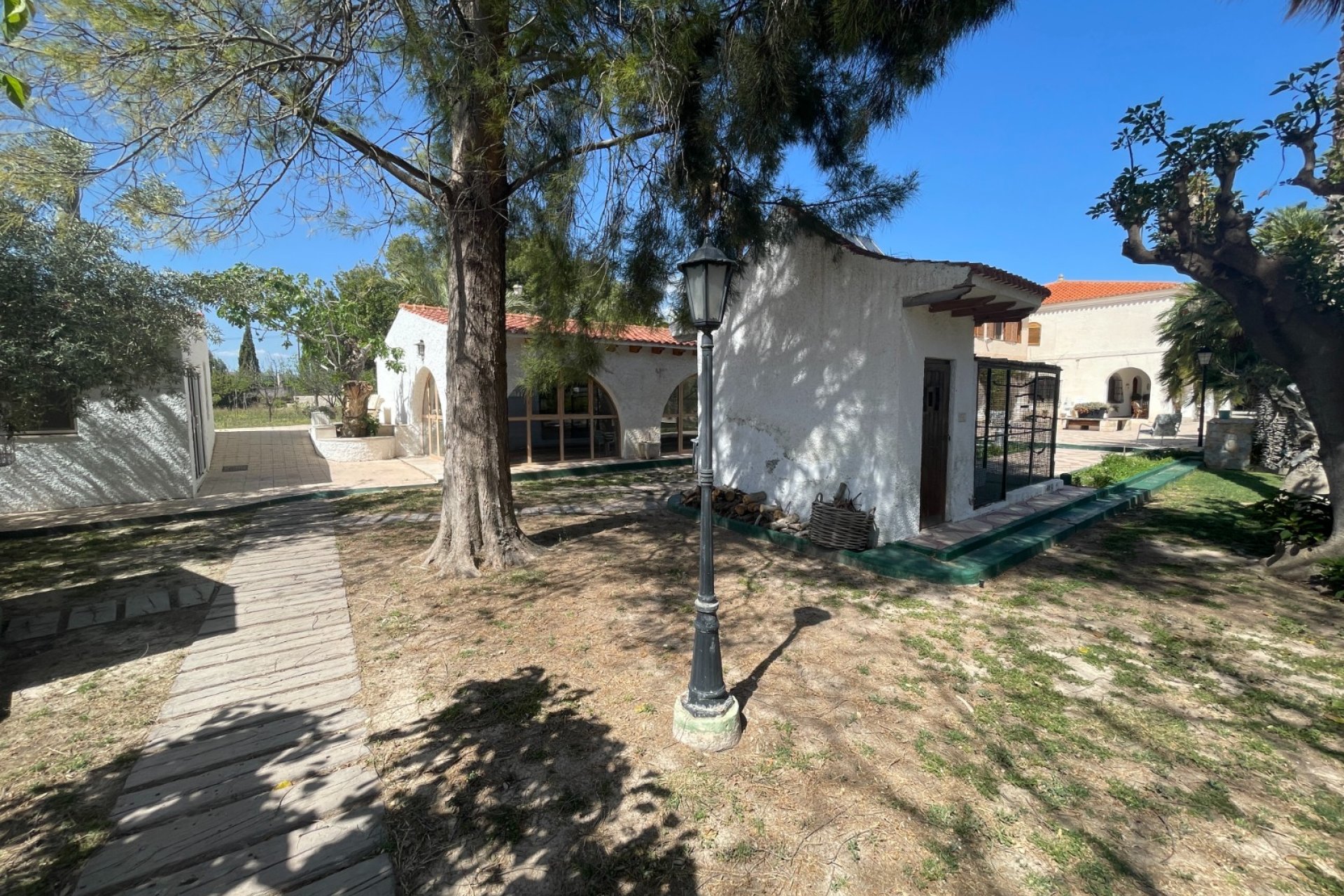 Reventa - Finca / Casa Rural - Elda