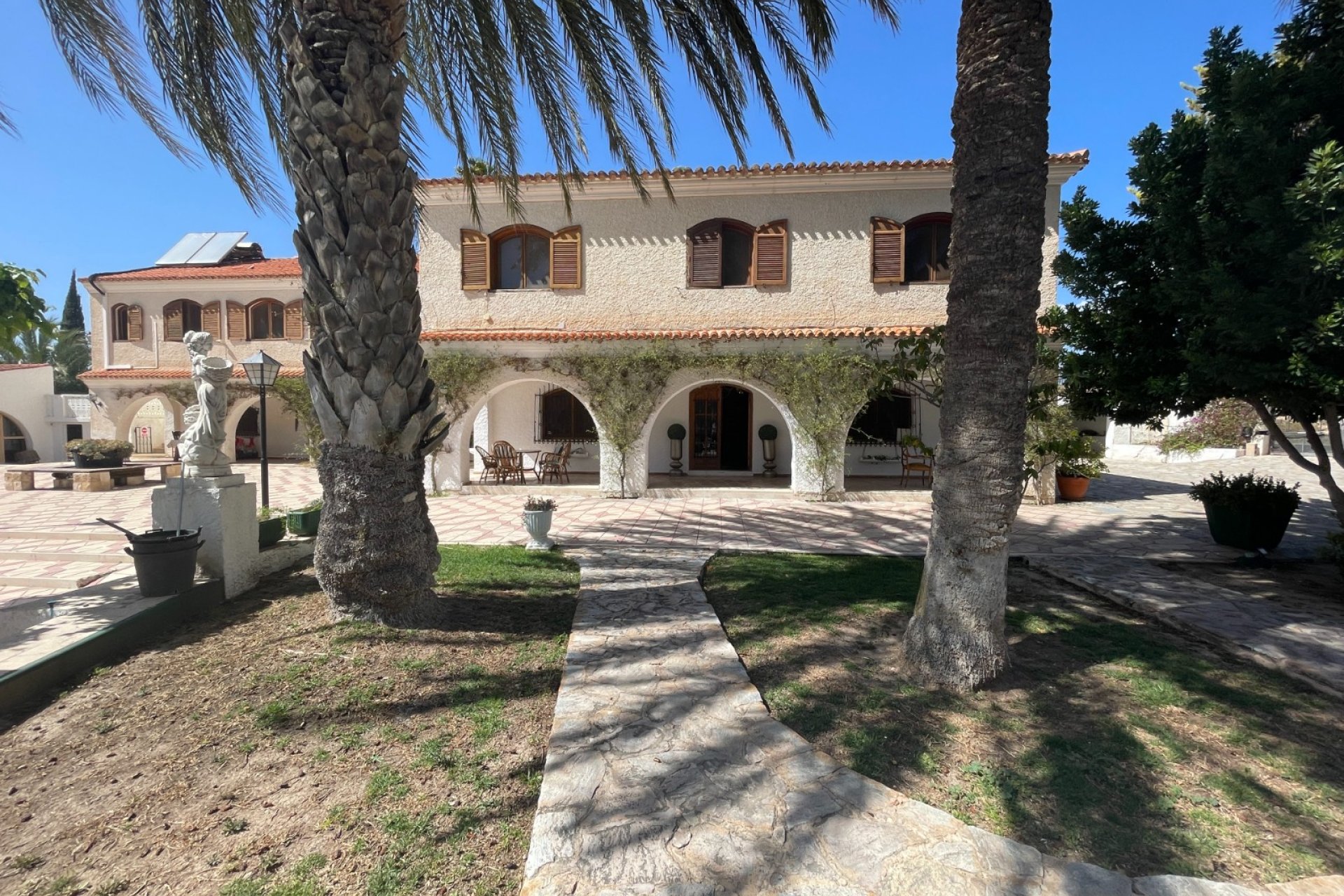 Reventa - Finca / Casa Rural - Elda