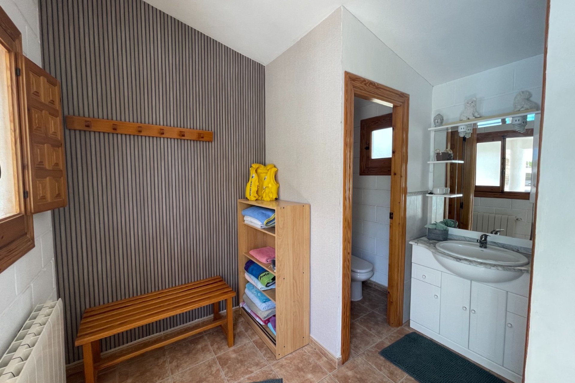 Reventa - Finca / Casa Rural - Elda
