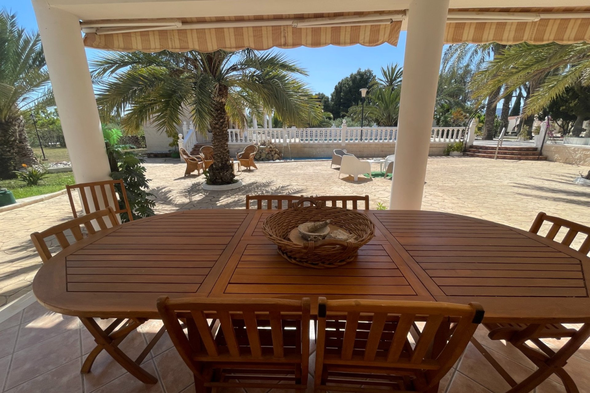 Reventa - Finca / Casa Rural - Elda